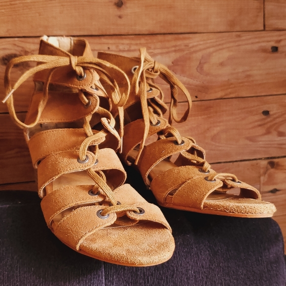 Suede Nude/Brown Lucky Brand Lace Up Sandal Heels - Picture 1 of 7